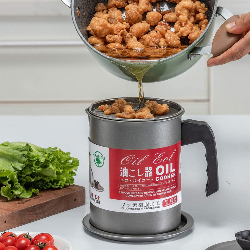 Stainless Steel Oil Storage and Filtration Pot With Lid 1.4L
